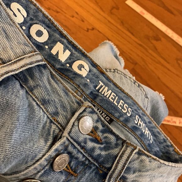 Star Of New Generation (SONG) Size 00 hi waist timeless shorts - Picture 6 of 7